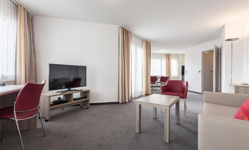 Ema House Serviced Apartments Aussersihl Zurich Exterior photo